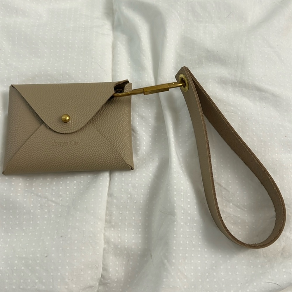 Avryn Wristlet Wallet
